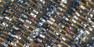 Real-Time Traffic Management: AI Cuts Commute Times in US Cities? - Cover Image