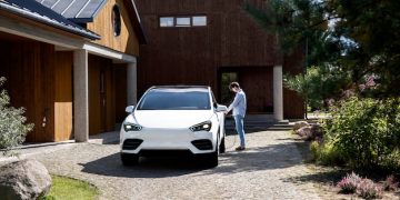 2025 Federal Tax Credits: How They'll Impact EV Adoption in the US - Cover Image