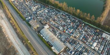 Connected Vehicle Data: Boost US Logistics Fleet Efficiency by 10% - Cover Image